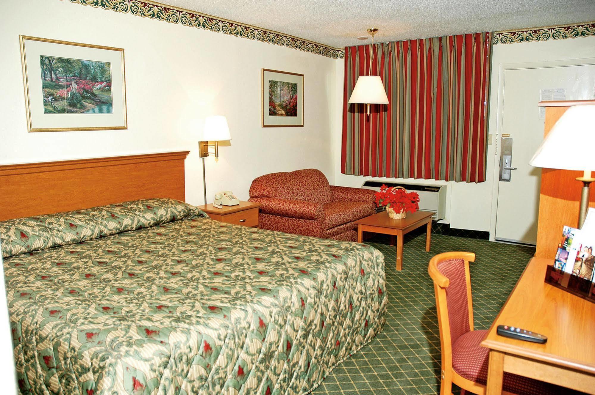 Economy Inn Dillon Exterior photo